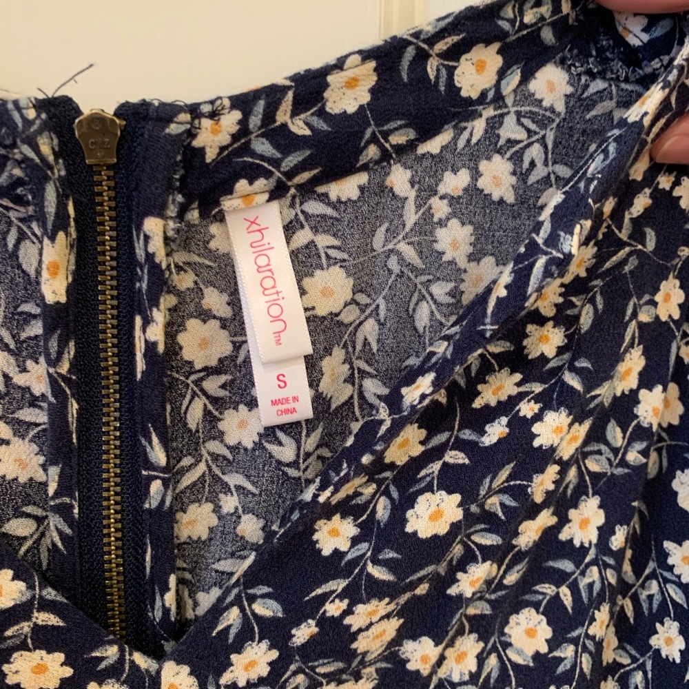 Xhilaration floral dress - Picture 4 of 4